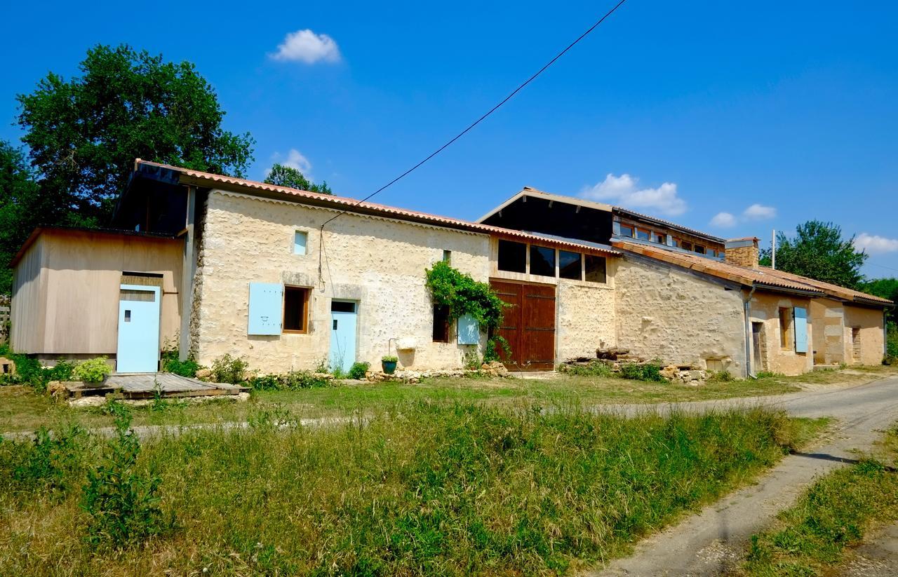 Chambres Des Forges Cellefrouin Εξωτερικό φωτογραφία